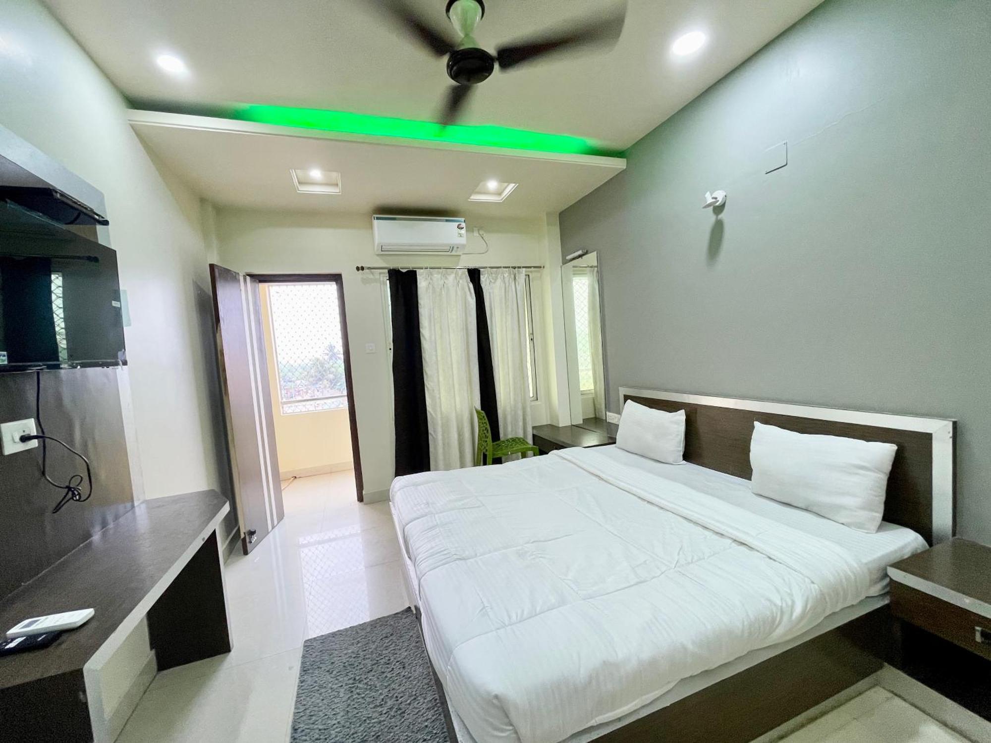 Hotel Trends In Puri Exterior photo