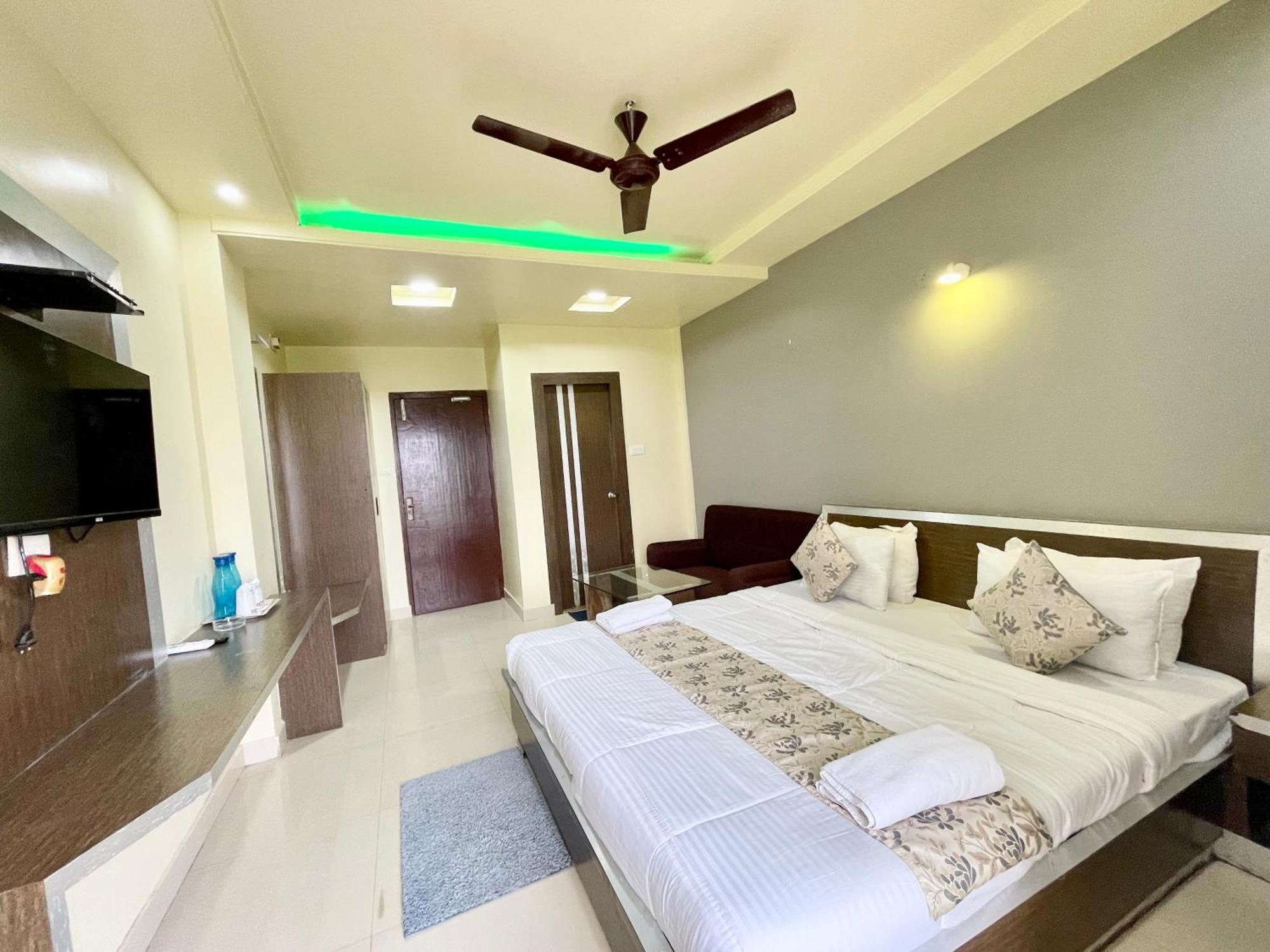 Hotel Trends In Puri Exterior photo