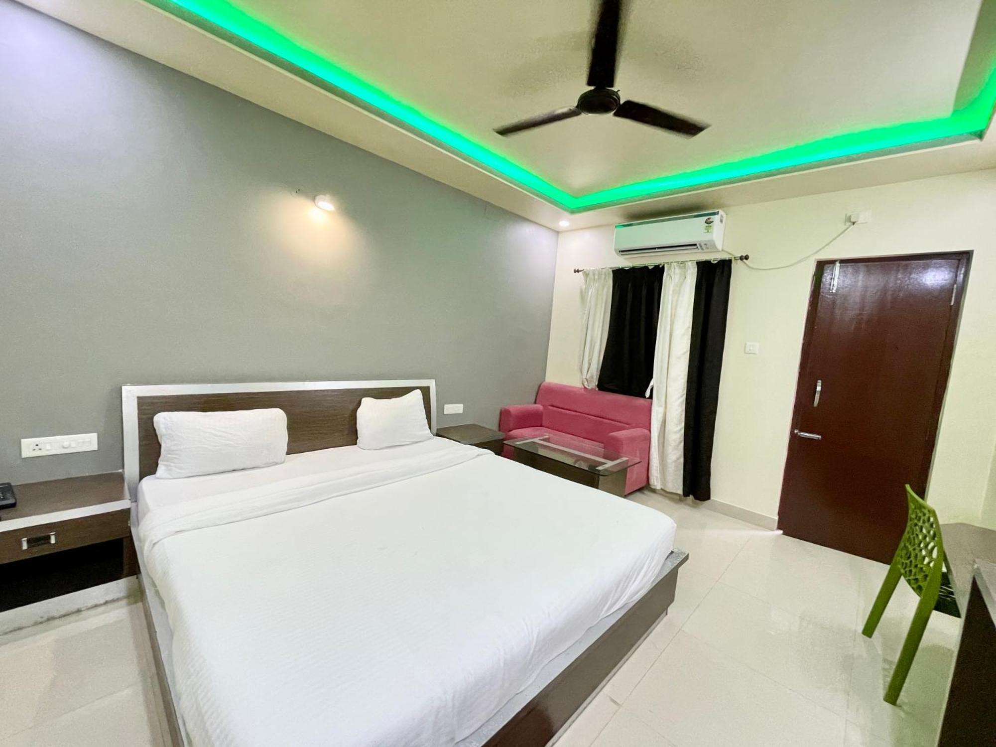 Hotel Trends In Puri Exterior photo