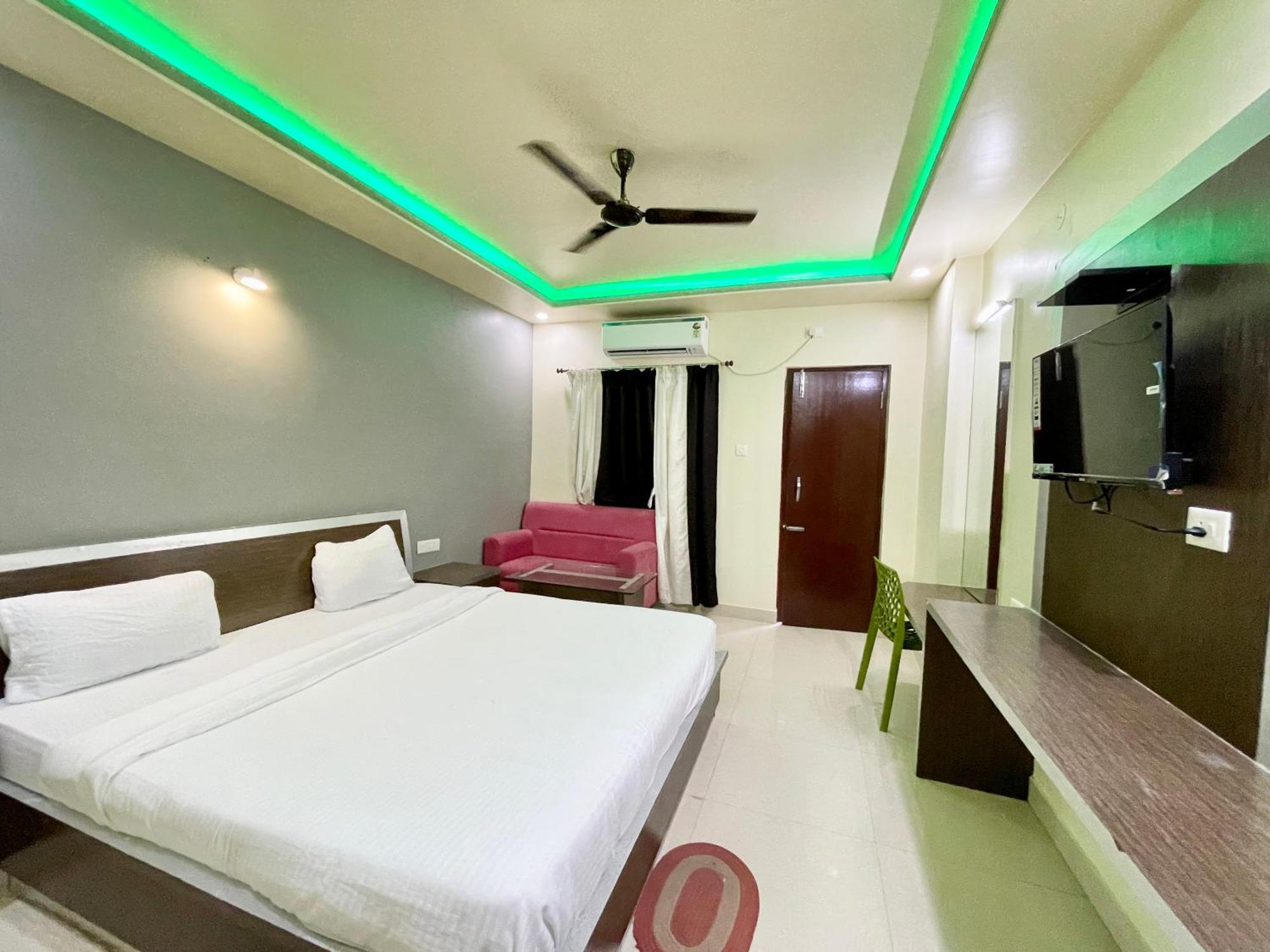 Hotel Trends In Puri Exterior photo